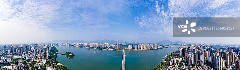 中国广东省清远市城市天际线全景图片素材