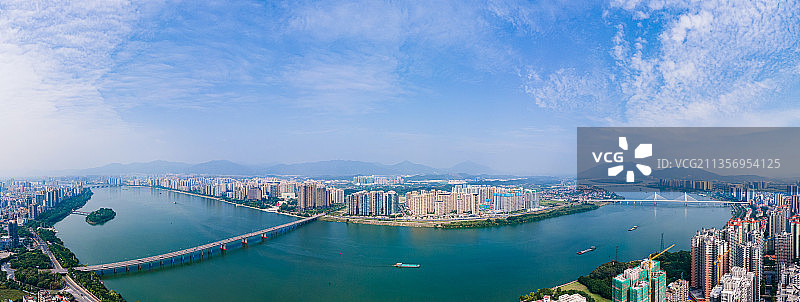 中国广东省清远市城市天际线全景图片素材