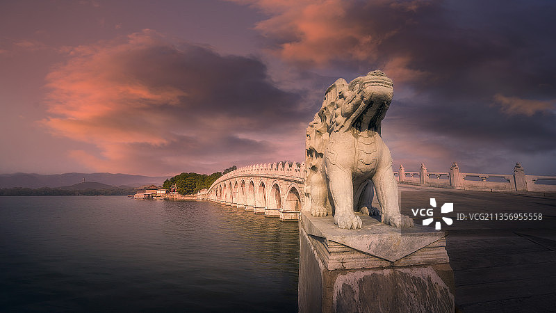 云卷云舒•十七孔桥图片素材