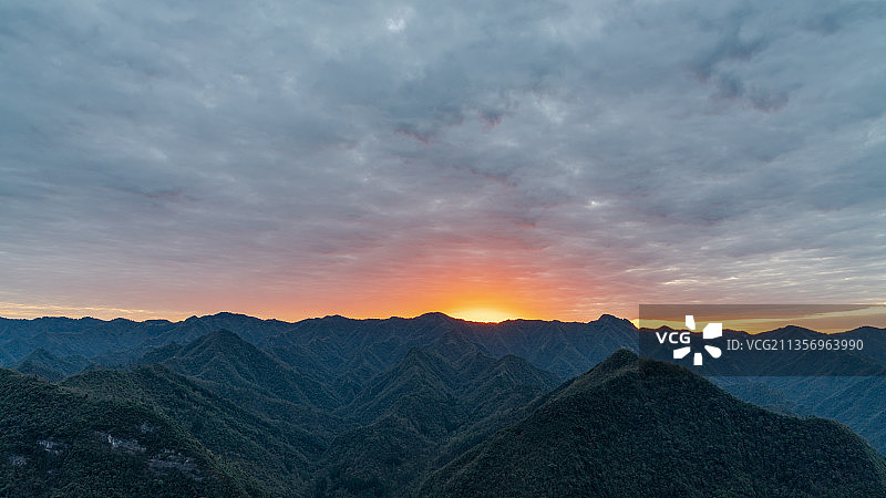 坪坝营日出图片素材