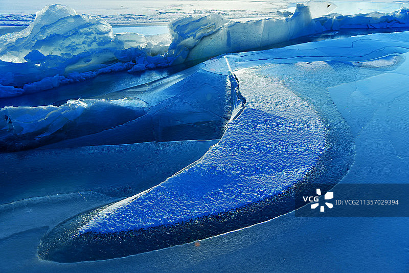冰是沉睡的水--白城鹤鸣湖图片素材