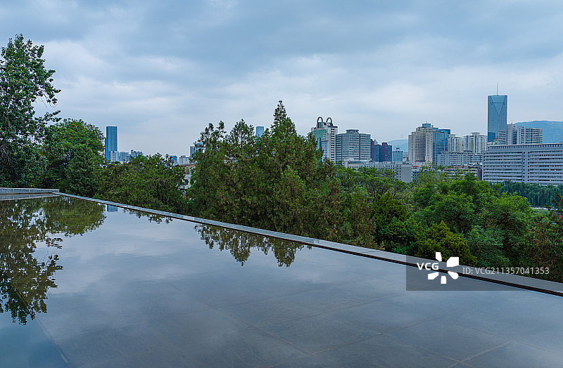 中国甘肃兰州白塔山城市风光图片素材