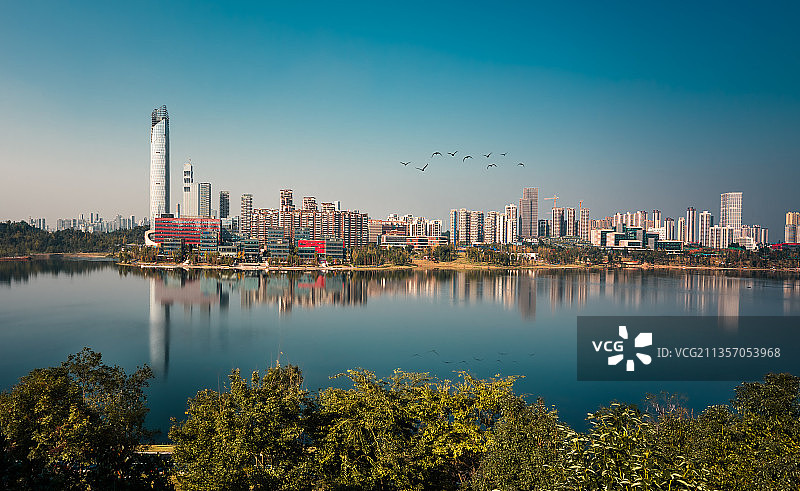 兴隆湖畔图片素材