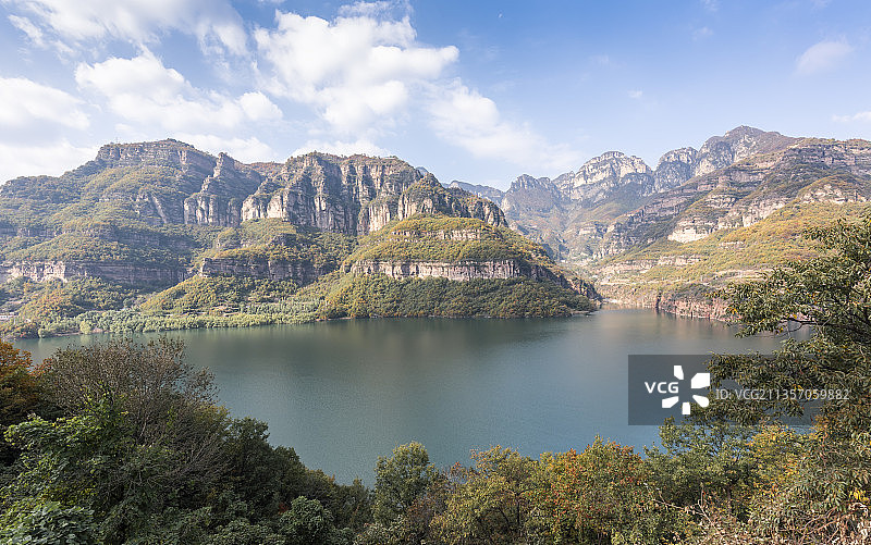 河南林州市石板岩乡太行山太行大峡谷太行平湖桃花谷景区风光图片素材