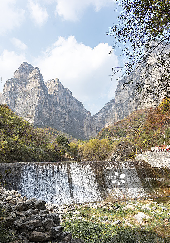 河南林州市石板岩乡太行山太行大峡谷太行平湖桃花谷景区风光图片素材