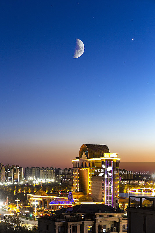 维景月夜图片素材