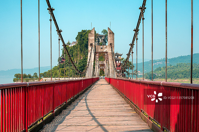 重庆石宝寨：长江上的巨型山水盆景图片素材