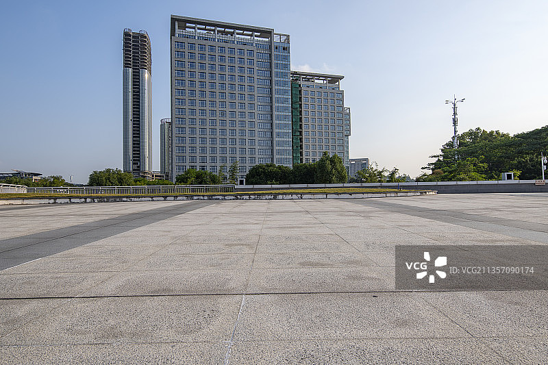 城市建筑和广场地面图片素材