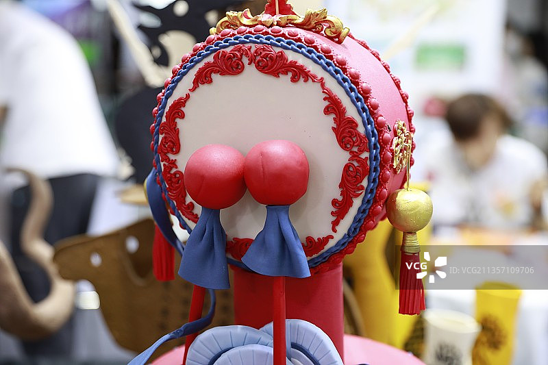 拨浪鼓造型的蛋糕图片素材