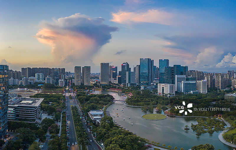 广东佛山千灯湖傍晚景色图片素材