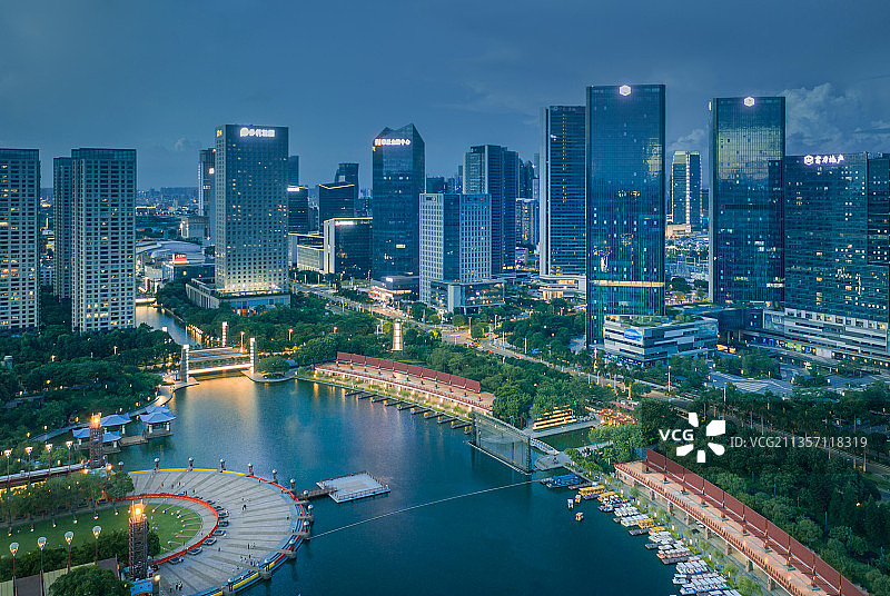 航拍佛山千灯湖夜景图片素材