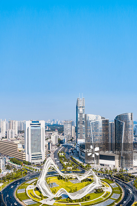 中国湖北武汉光谷城市晴天风光图片素材