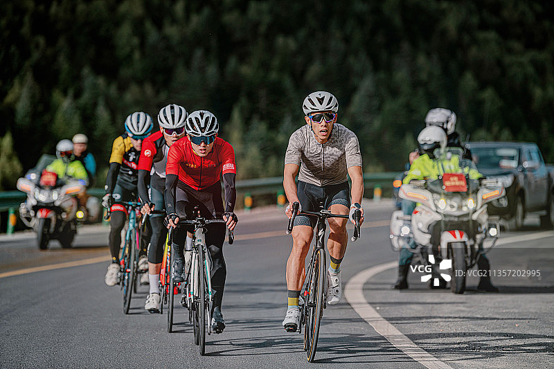 四姑娘山自行车公开赛图片素材