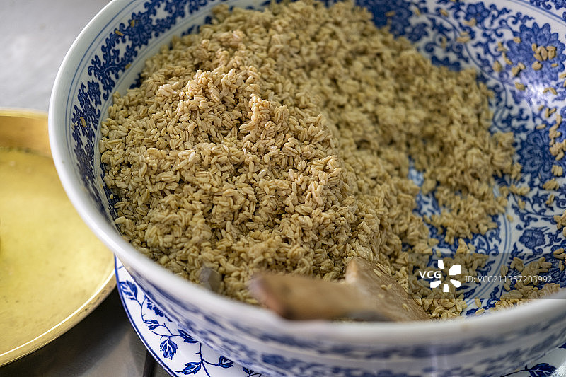 兰州小吃牛奶醪糟甑糕图片素材