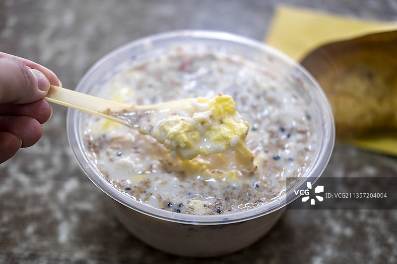 兰州小吃牛奶醪糟甑糕图片素材