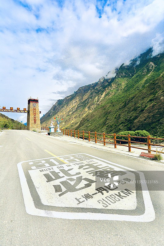 四川甘孜州丹巴县甲居藏寨风光图片素材