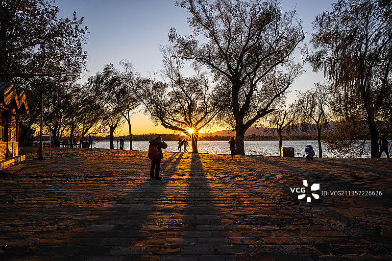 夕阳的颐和园美景图片素材