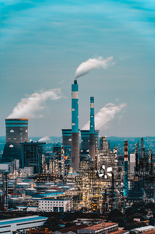 茂名市茂名石油化工炼油厂亮灯风景图图片素材