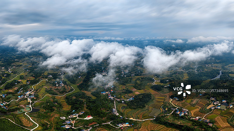 重庆乡村风光-石蟆镇梯田图片素材