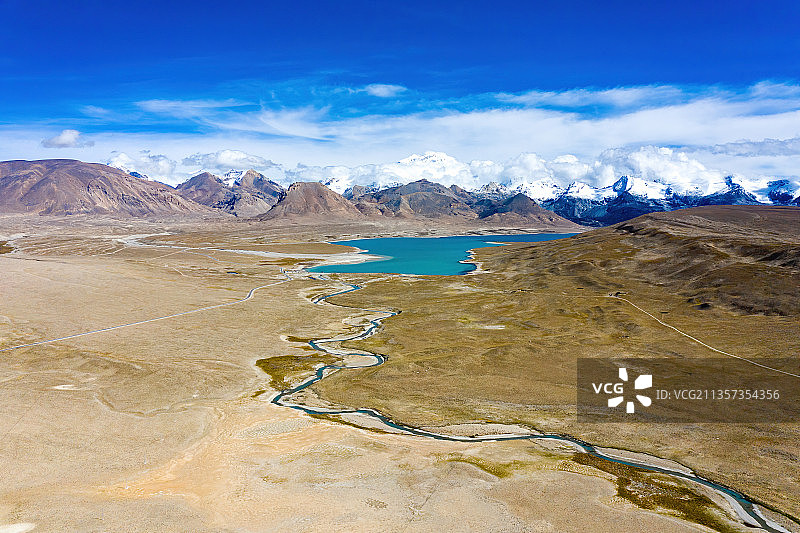 西藏日喀则康马县冲巴雍错图片素材