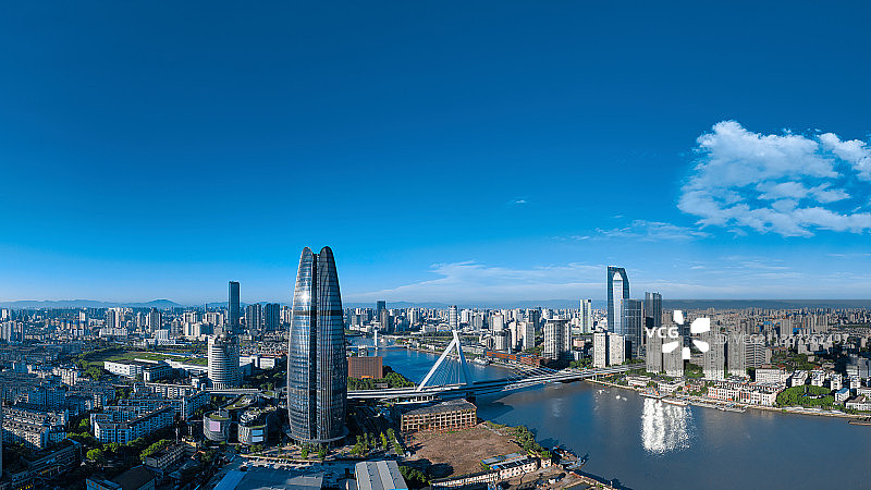 航拍浙江省宁波市鄞州区江北区宁波财富中心甬江都市风景图片素材