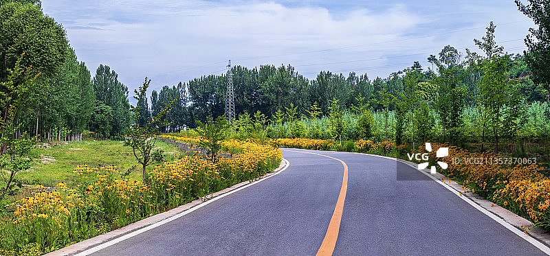 2021年代的河南西部乡村公路图片素材