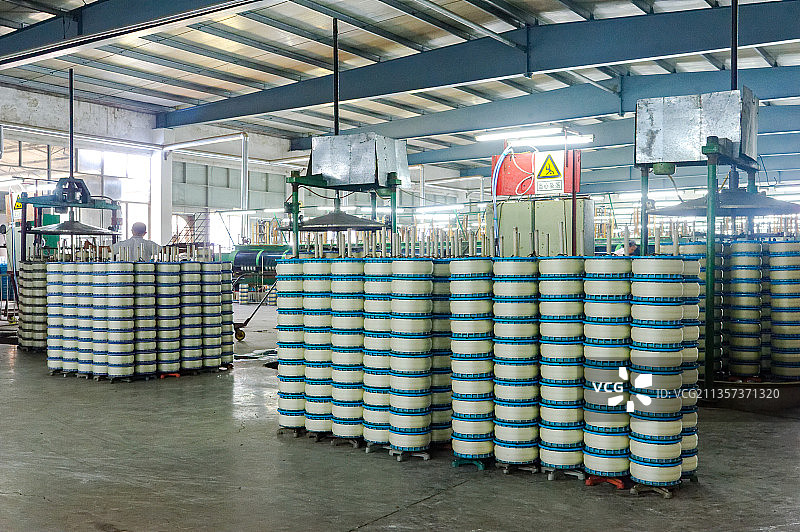 缫丝车间蚕丝加工蚕丝品图片素材