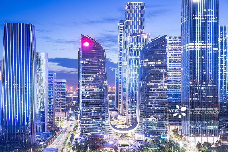 深圳市前海CBD夜景图片素材
