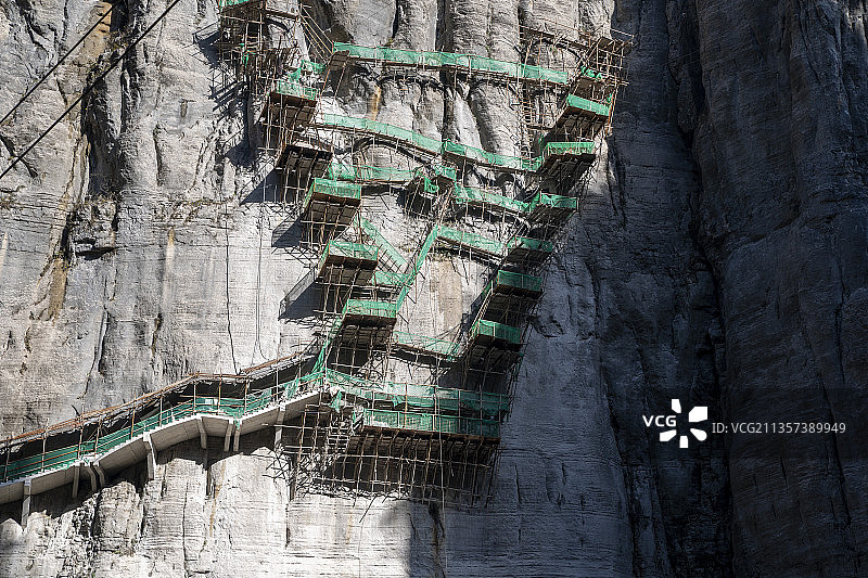 恩施大峡谷风光，绝壁长廊风景如画图片素材