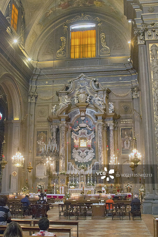 费拉拉大教堂内部景观图片素材