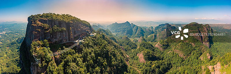 航拍广西玉林都峤山图片素材