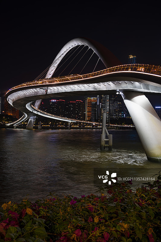 夜间广州海心桥图片素材
