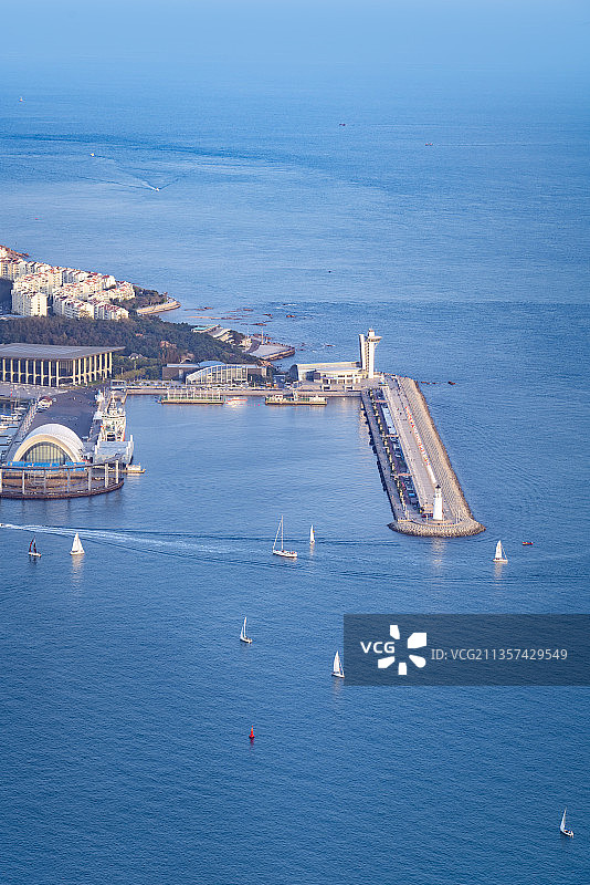中国山东省青岛奥帆中心和情人坝城市风景图片素材