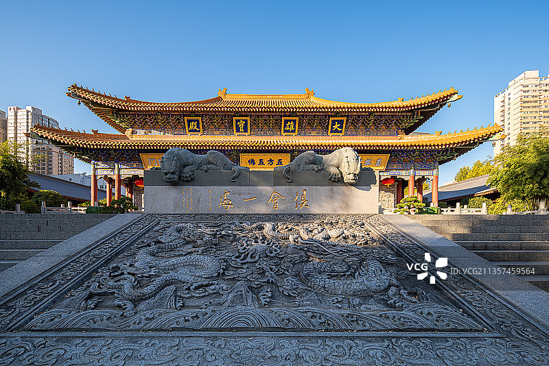 西安大兴善寺建筑秋景图片素材