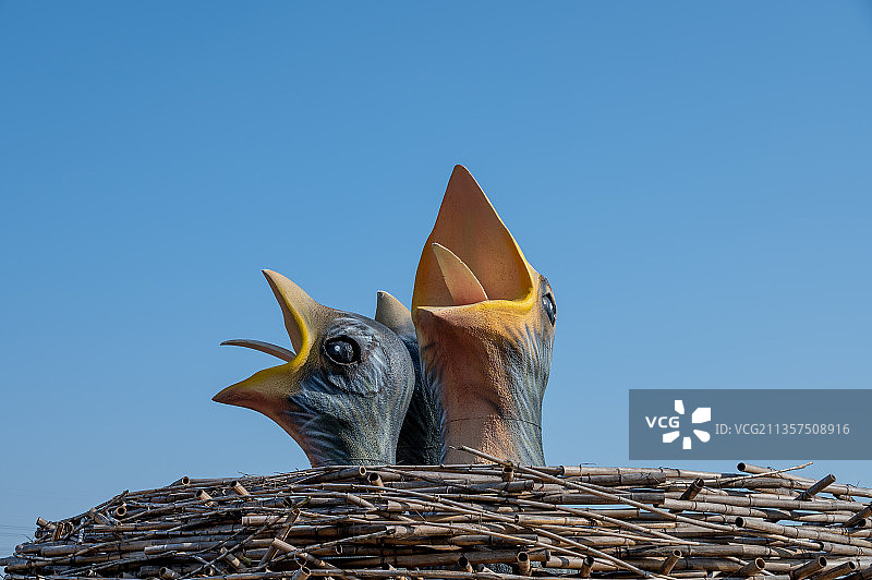 小鸟雕塑图片素材