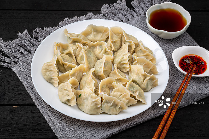 韭菜鸡蛋馅的饺子图片素材