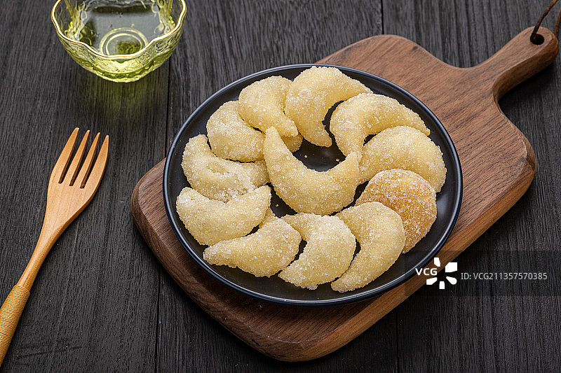 传统怀旧零食点心：羊角蜜图片素材