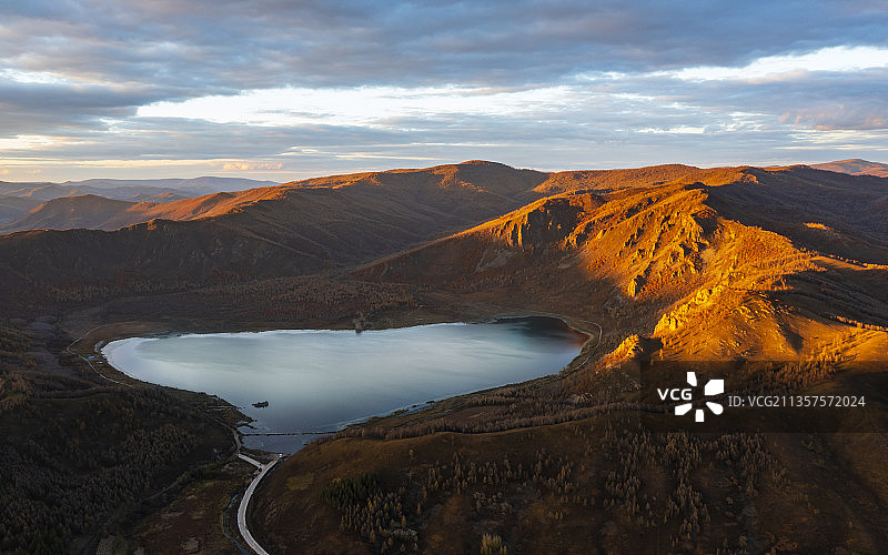 大兴安岭秋天柴河同心天池图片素材