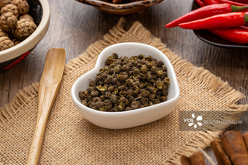 美食调味料：花椒图片素材