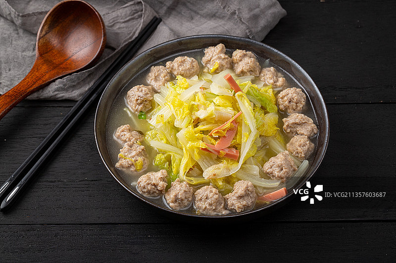 白菜丸子汤图片素材