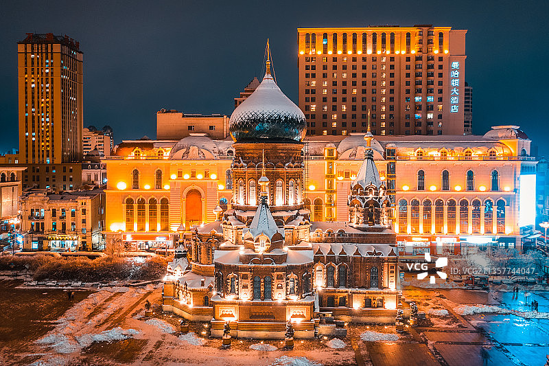 中国黑龙江省哈尔滨市索菲亚教堂雪景图片素材