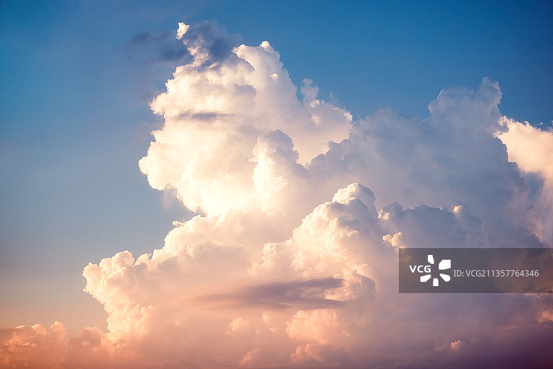 金色云朵图片素材