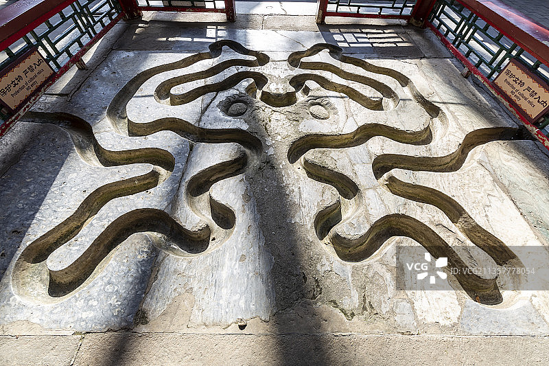 北京门头沟潭柘寺流杯亭（猗轩亭）曲水流觞图片素材