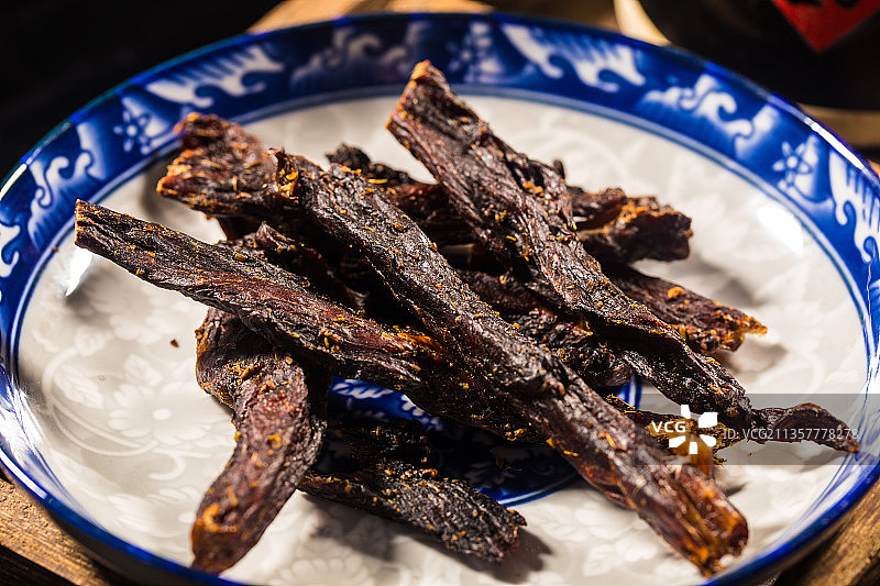风干牛头条孜然味图片素材