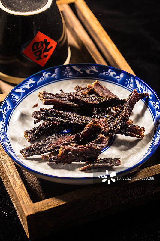 风干牛头条孜然味图片素材