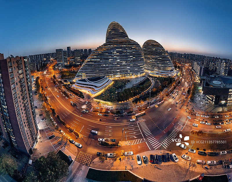 北京朝阳望京公路环岛夜景全景图片素材