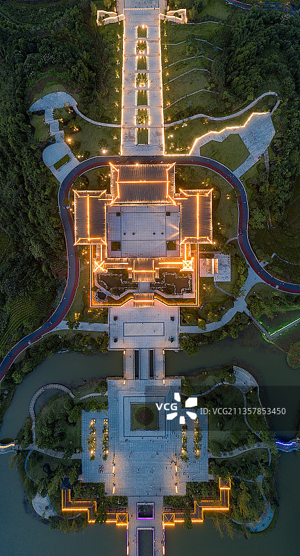 电贝斯｜鸟瞰屏山马湖公园夜色图片素材