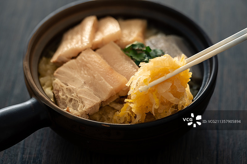 东北炖酸菜白肉图片素材