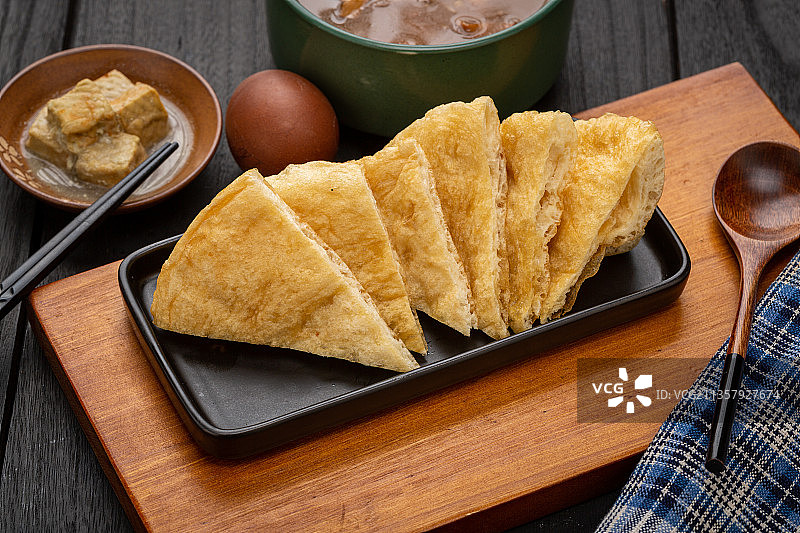 河南小吃：油饼图片素材