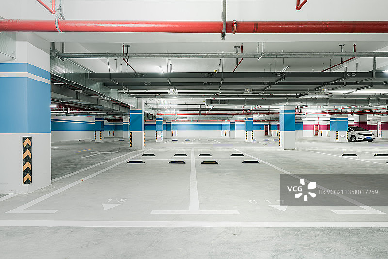 地下停车库图片素材